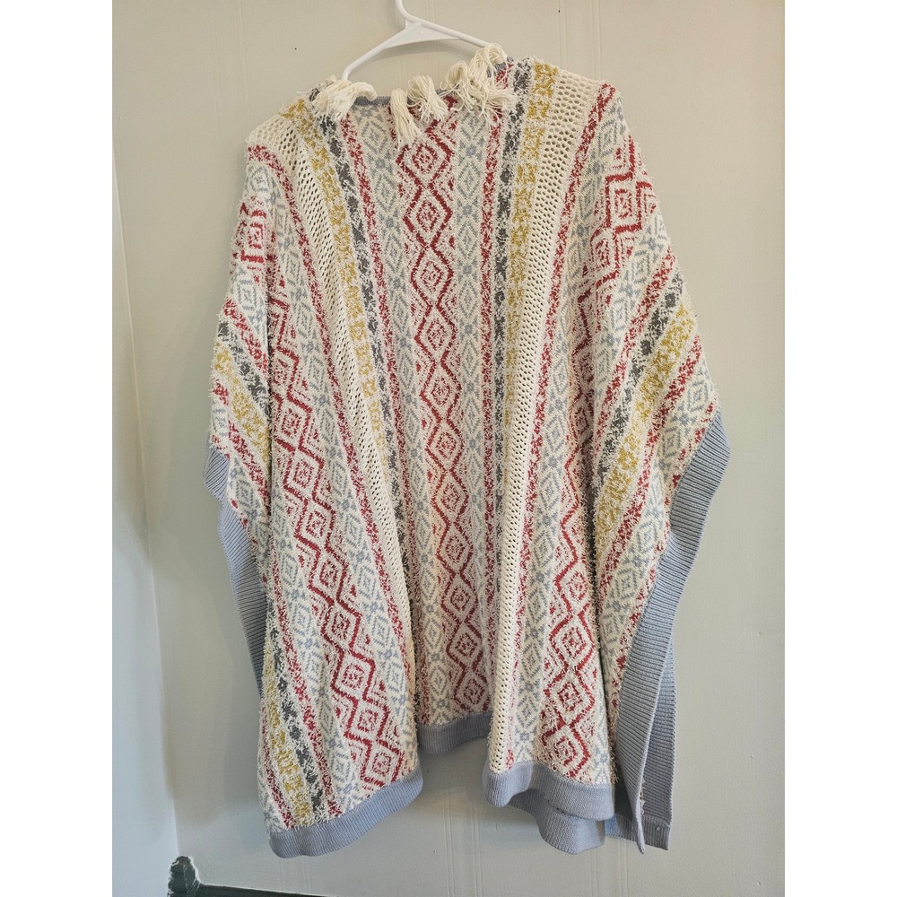 Cabi Love Carol Collection Fair Isle Fringe Poncho Sweater XS/S siesta - Picture 9 of 10